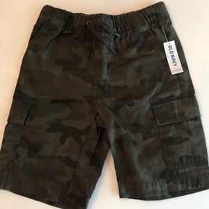 New with tag Kids Old Navy Cargo Shorts camo color